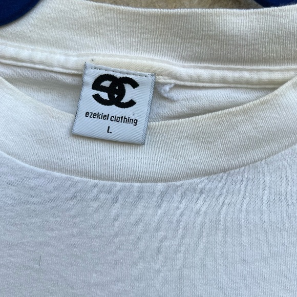Ezekiel shirt
Vintage Y2K tee shirt large - Picture 3 of 7